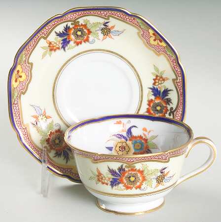 Crowndora Footed Cup & Saucer Set