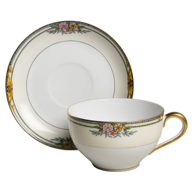 Croydon Oversized Cup & Saucer Set