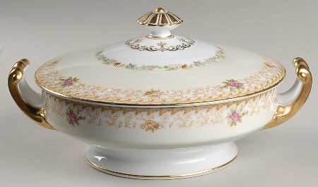 Cynthia Round Covered Vegetable