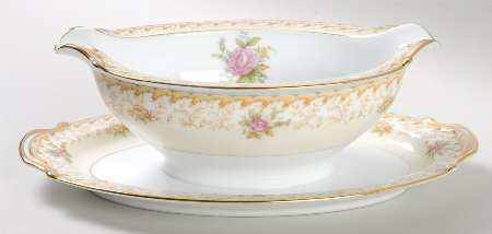 Cynthia Gravy Boat with Attached Underplate