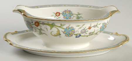 Cyril Gravy Boat with Attached Underplate