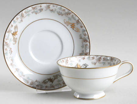 Cyril Footed Cup & Saucer Set