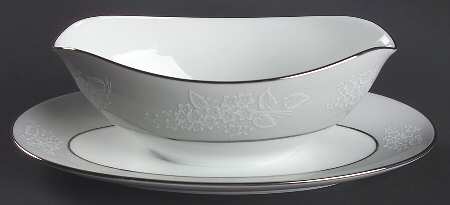 Damask Gravy Boat with Attached Underplate