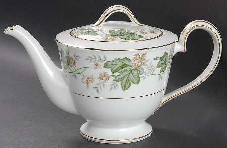 Daphne Teapot & Lid