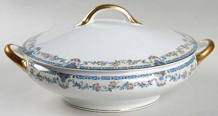 Dardanelle Round Covered Vegetable