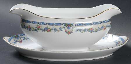 Dardanelle Gravy Boat with Attached Underplate