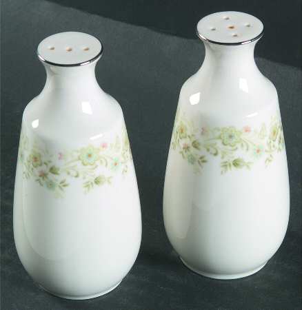 Darlene Salt & Pepper Set