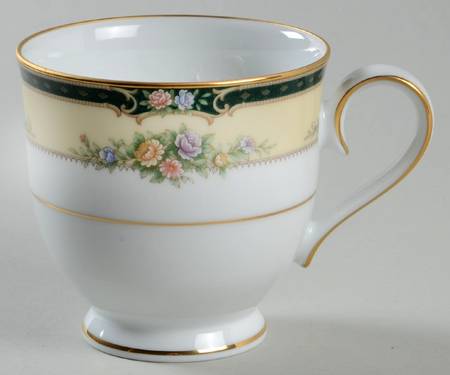 Darnell Footed Cup