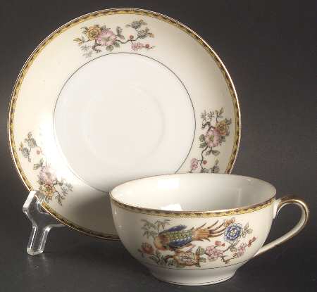 Datonia Flat Cup & Saucer Set