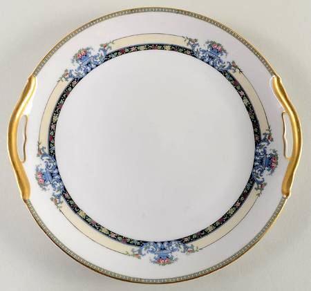 Daventry Handled Cake Plate