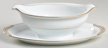 Dawn Gravy Boat with Attached Underplate by Noritake