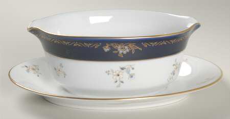 Dazure Gravy Boat with Attached Underplate