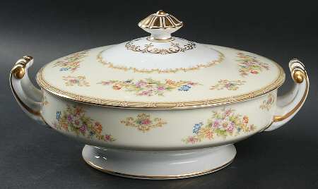 Deanna Round Covered Vegetable
