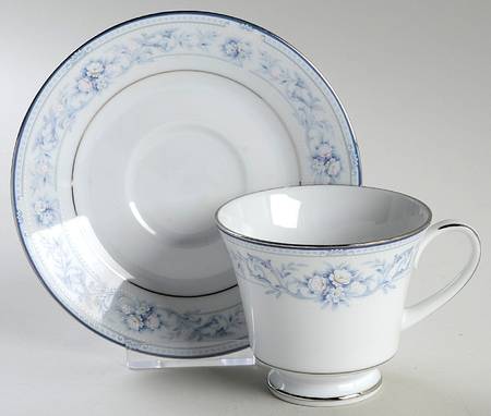 Dearborn Footed Cup & Saucer Set
