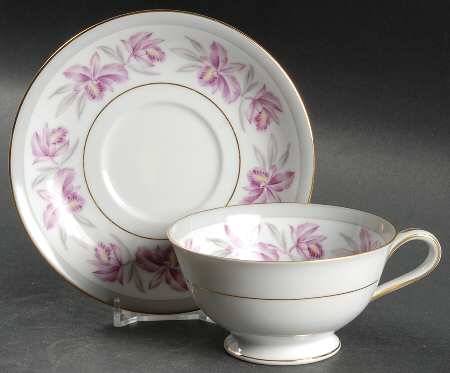 Deauville Footed Cup & Saucer Set