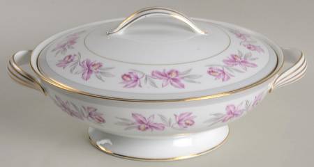 Deauville Round Covered Vegetable