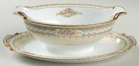 Decamps Gravy Boat with Attached Underplate