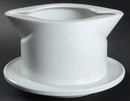 Decision Gravy Boat with Attached Underplate