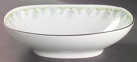 Dee 9" Oval Vegetable Bowl