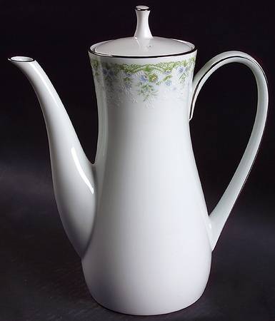 Dee Coffee Pot & Lid