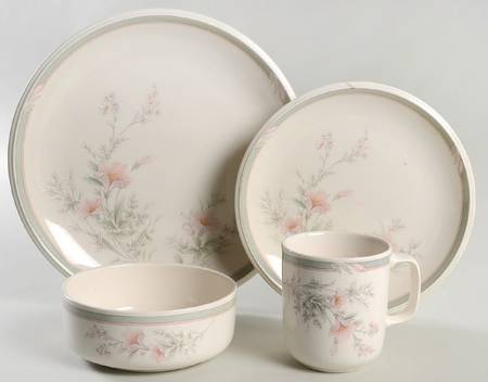 Deerfield 4 Piece Place Setting
