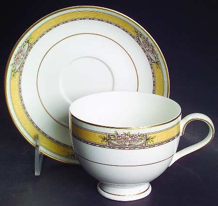Delacroix Footed Cup & Saucer Set