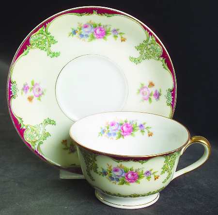 Delecia Footed Cup & Saucer Set