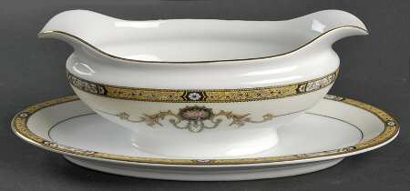 Delmonte Gravy Boat with Attached Underplate