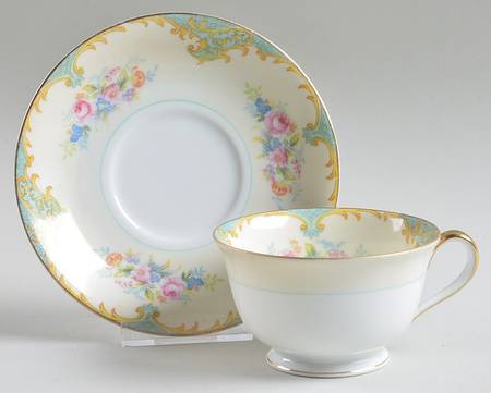 Delphina Footed Cup & Saucer Set