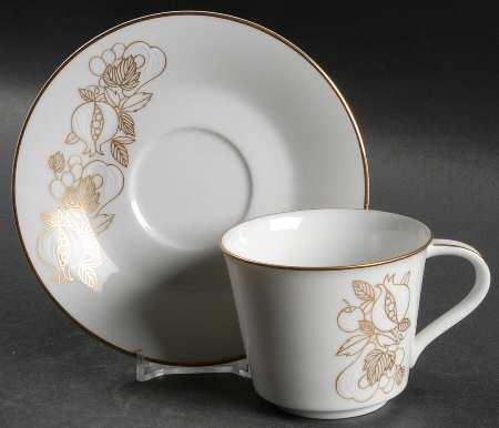 Della Robbia Flat Cup & Saucer Set