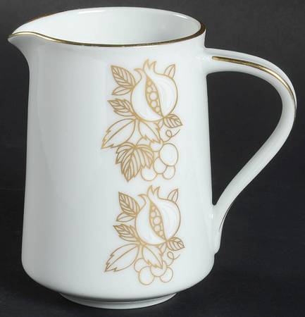 Della Robbia Creamer