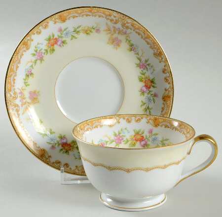 Derwood Footed Cup & Saucer Set