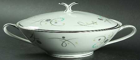 Desiree Round Covered Vegetable