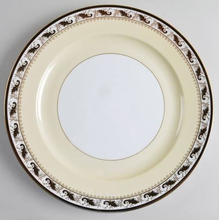 Devon Black (103041) 12" Chop Plate (Round Platter)