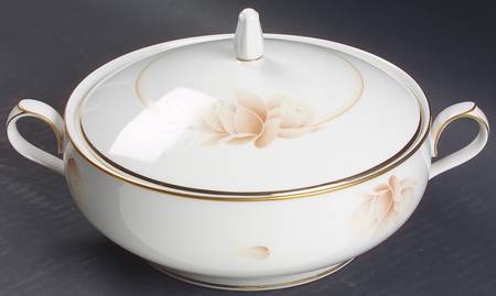 Devotion Round Covered Vegetable