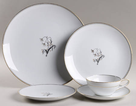 Diana (Gold Trim) 5 Piece Place Setting
