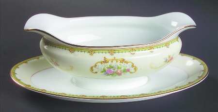 Diana Gravy Boat with Attached Underplate