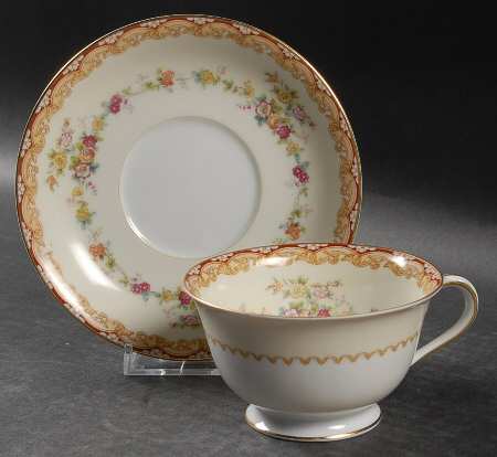 Dimity Footed Cup & Saucer Set