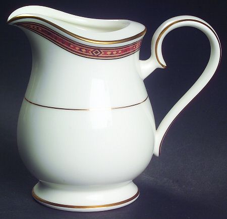 Diamond Trace Creamer