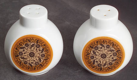 Dominica Salt & Pepper Set