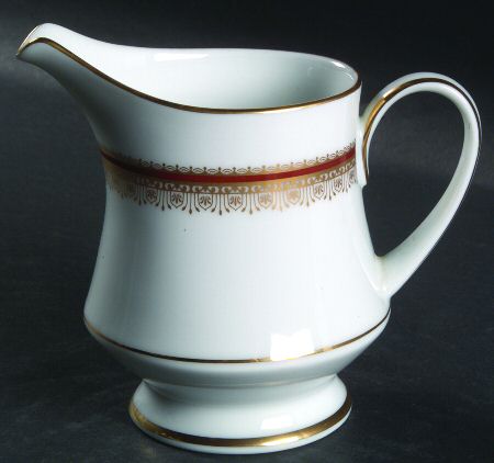 Doral Maroon Creamer