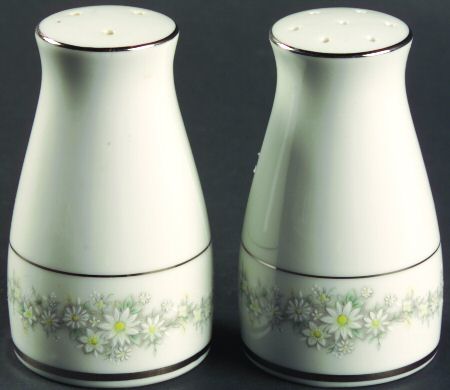 Donegal Salt & Pepper Set