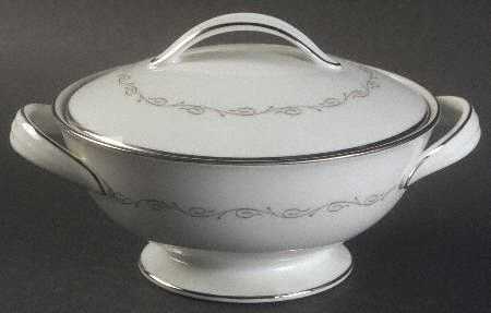 Donna Sugar Bowl & Lid