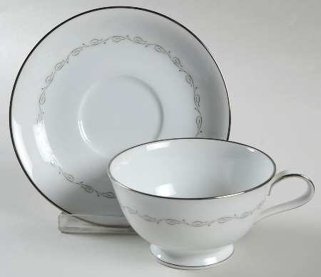 Donna Footed Cup & Saucer Set