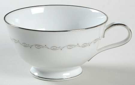 Donna Footed Cup