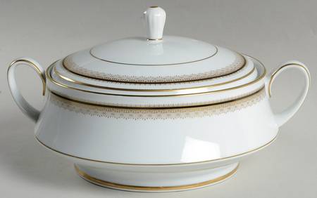 Doral Round Covered Vegetable