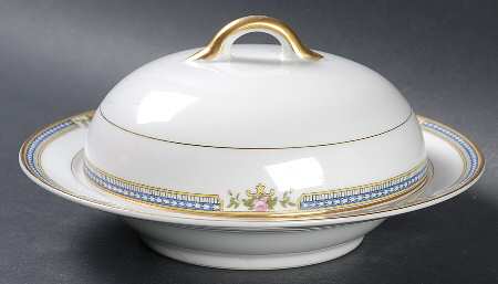 Doris Round Covered Butter with Strainer