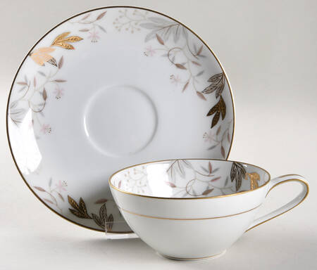 Dorian Flat Cup & Saucer Set