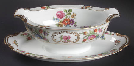 Dresalda Gravy Boat with Attached Underplate