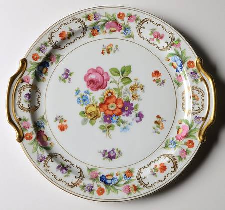 Dresalda Handled Cake Plate